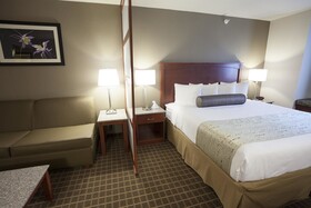 Best Western Plus Peak Vista Inn & Suites