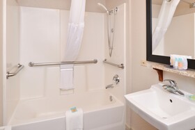 Best Western Plus Peak Vista Inn & Suites