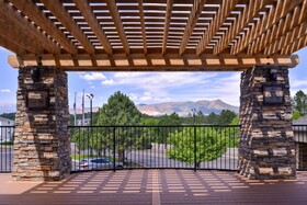 Best Western Plus Peak Vista Inn & Suites