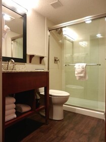 Best Western Plus Peak Vista Inn & Suites
