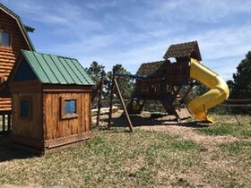 Black Forest B&B Lodge & Cabins