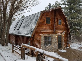Black Forest B&B Lodge & Cabins