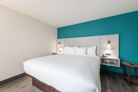 Comfort Suites Colorado Springs East - Medical Center Area