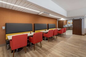 Comfort Suites Colorado Springs East - Medical Center Area