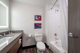 Comfort Suites Colorado Springs East - Medical Center Area