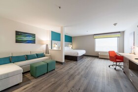 Comfort Suites Colorado Springs East - Medical Center Area
