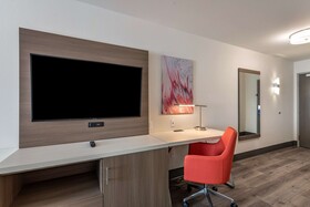 Comfort Suites Colorado Springs East - Medical Center Area