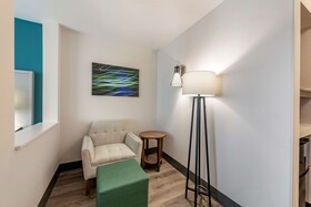 Comfort Suites Colorado Springs East - Medical Center Area