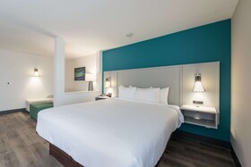 Comfort Suites Colorado Springs East - Medical Center Area