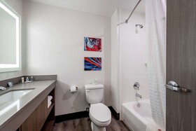 Comfort Suites Colorado Springs East - Medical Center Area