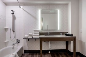 Comfort Suites Colorado Springs East - Medical Center Area