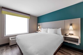 Comfort Suites Colorado Springs East - Medical Center Area