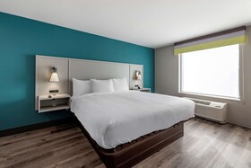Comfort Suites Colorado Springs East - Medical Center Area