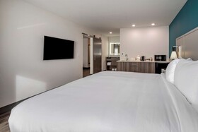 Comfort Suites Colorado Springs East - Medical Center Area