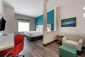 Comfort Suites Colorado Springs East - Medical Center Area