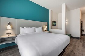 Comfort Suites Colorado Springs East - Medical Center Area