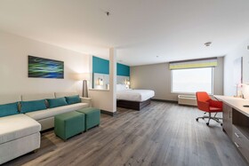 Comfort Suites Colorado Springs East - Medical Center Area