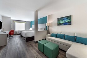 Comfort Suites Colorado Springs East - Medical Center Area
