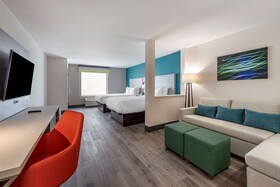 Comfort Suites Colorado Springs East - Medical Center Area