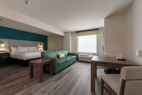 Comfort Suites Colorado Springs East - Medical Center Area