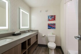 Comfort Suites Colorado Springs East - Medical Center Area