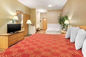 Econo Lodge Airport