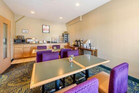 Econo Lodge Airport