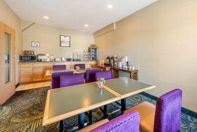 Econo Lodge Airport