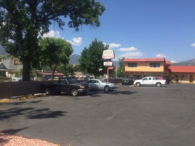 Garden of the Gods Motel
