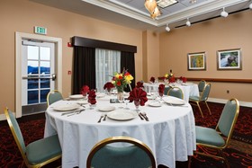 Holiday Inn Colorado Springs Airport