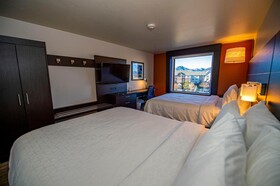 Holiday Inn Express & Suites Colorado Springs AFA Northgate