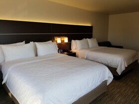 Holiday Inn Express & Suites Colorado Springs AFA Northgate
