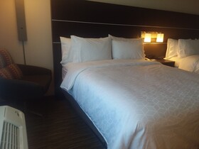 Holiday Inn Express & Suites Colorado Springs AFA Northgate