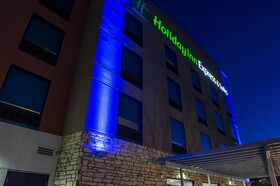 Holiday Inn Express & Suites Colorado Springs AFA Northgate