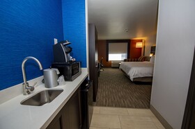 Holiday Inn Express & Suites Colorado Springs AFA Northgate