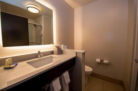 Holiday Inn Express & Suites Colorado Springs AFA Northgate