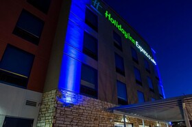 Holiday Inn Express & Suites Colorado Springs AFA Northgate