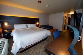 Holiday Inn Express & Suites Colorado Springs AFA Northgate