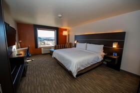 Holiday Inn Express & Suites Colorado Springs AFA Northgate