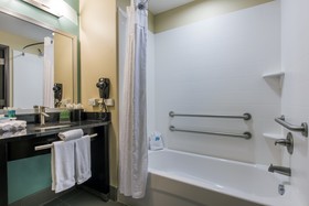 Holiday Inn Express & Suites Colorado Springs Central