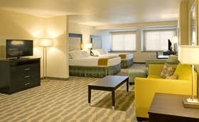 Holiday Inn Express & Suites Colorado Springs Central