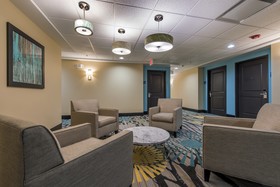 Holiday Inn Express & Suites Colorado Springs Central