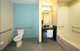 Holiday Inn Express & Suites Colorado Springs Central