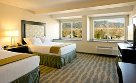 Holiday Inn Express & Suites Colorado Springs Central