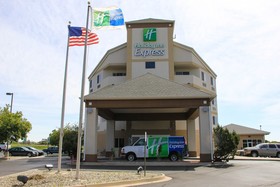 Holiday Inn Express Colorado Springs Airport