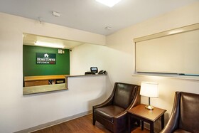 HomeTowne Studios Colorado Springs - Airport
