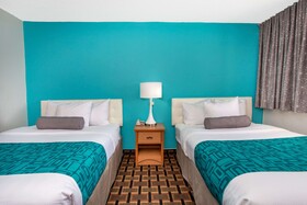 Howard Johnson by Wyndham Colorado Springs