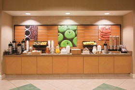 La Quinta Inn & Suites by Wyndham Colorado Springs South AP