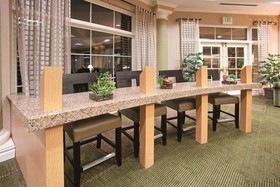 La Quinta Inn & Suites by Wyndham Colorado Springs South AP