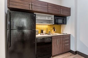 MainStay Suites Colorado Springs East - Medical Center Area